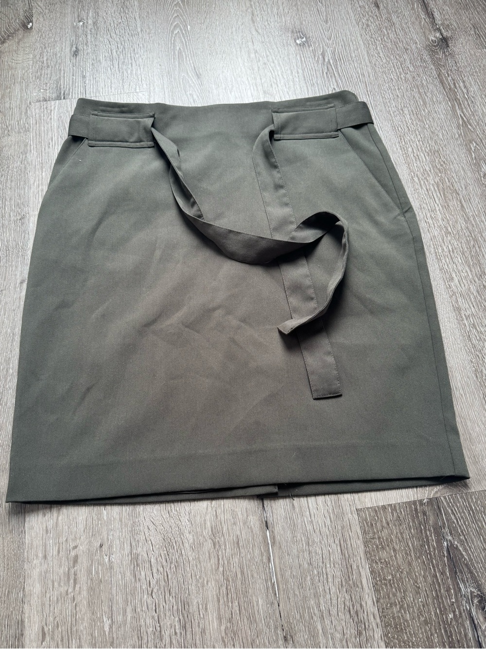Banana Republic Olive Green Belted Pencil Skirt Size 12P Career Office